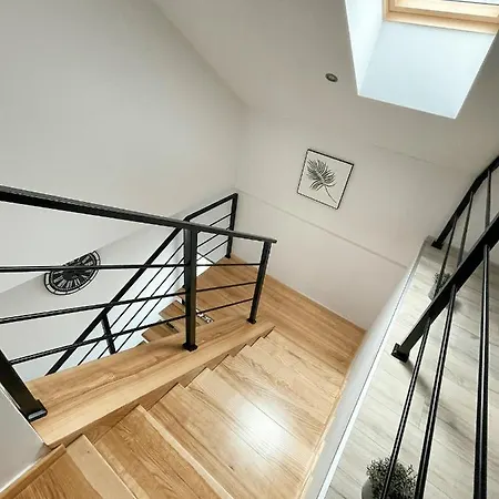 Land House Zator