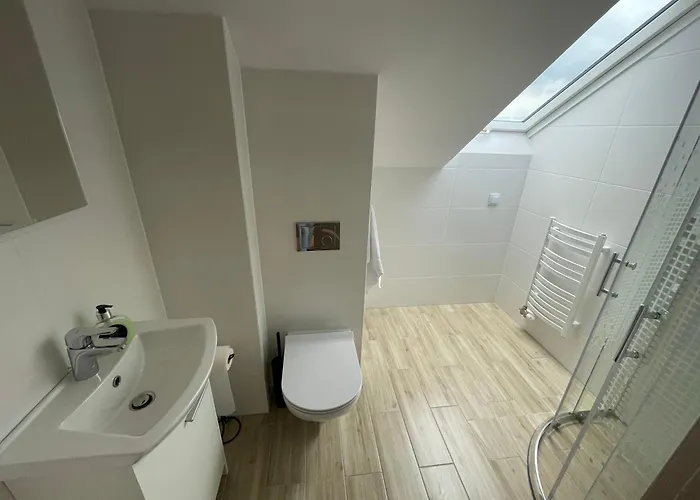 Land House * 扎托尔